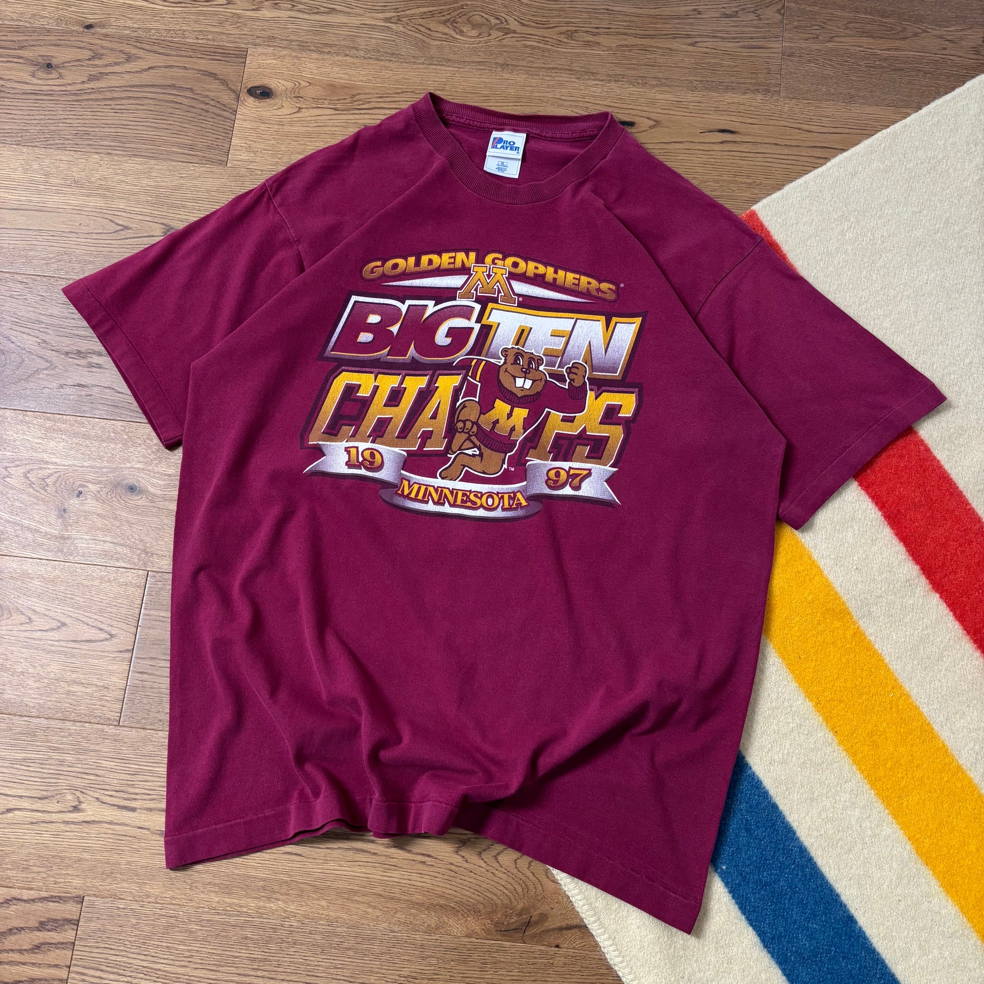 Pro Player USA 1997 Minnesota Golden Gophers T-Shirt XL