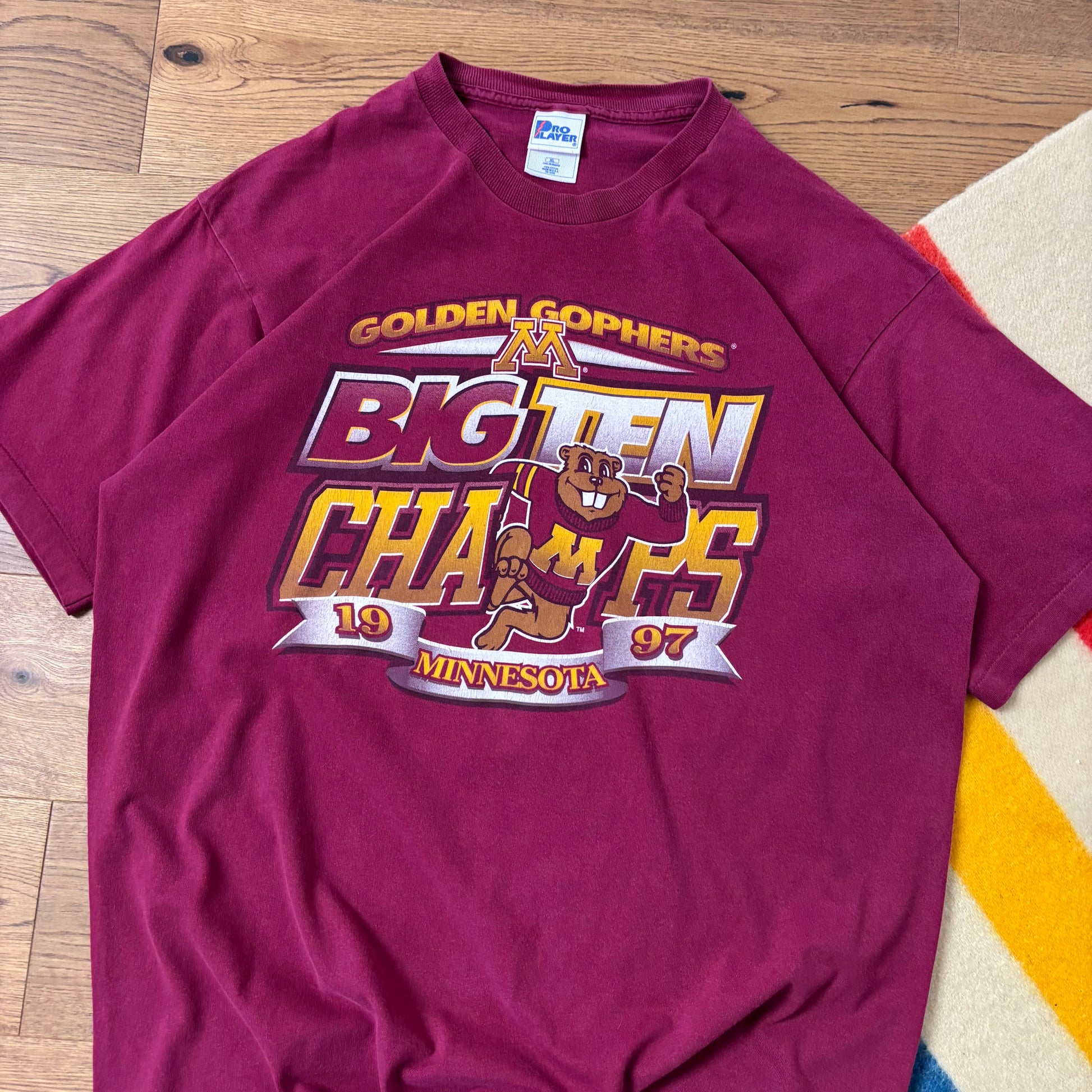 Pro Player USA 1997 Minnesota Golden Gophers T-Shirt XL